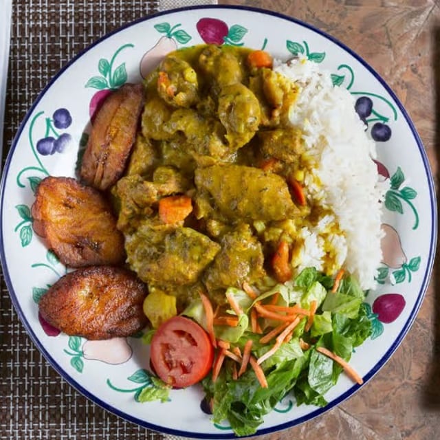 Coconut Curry Chicken Plate.